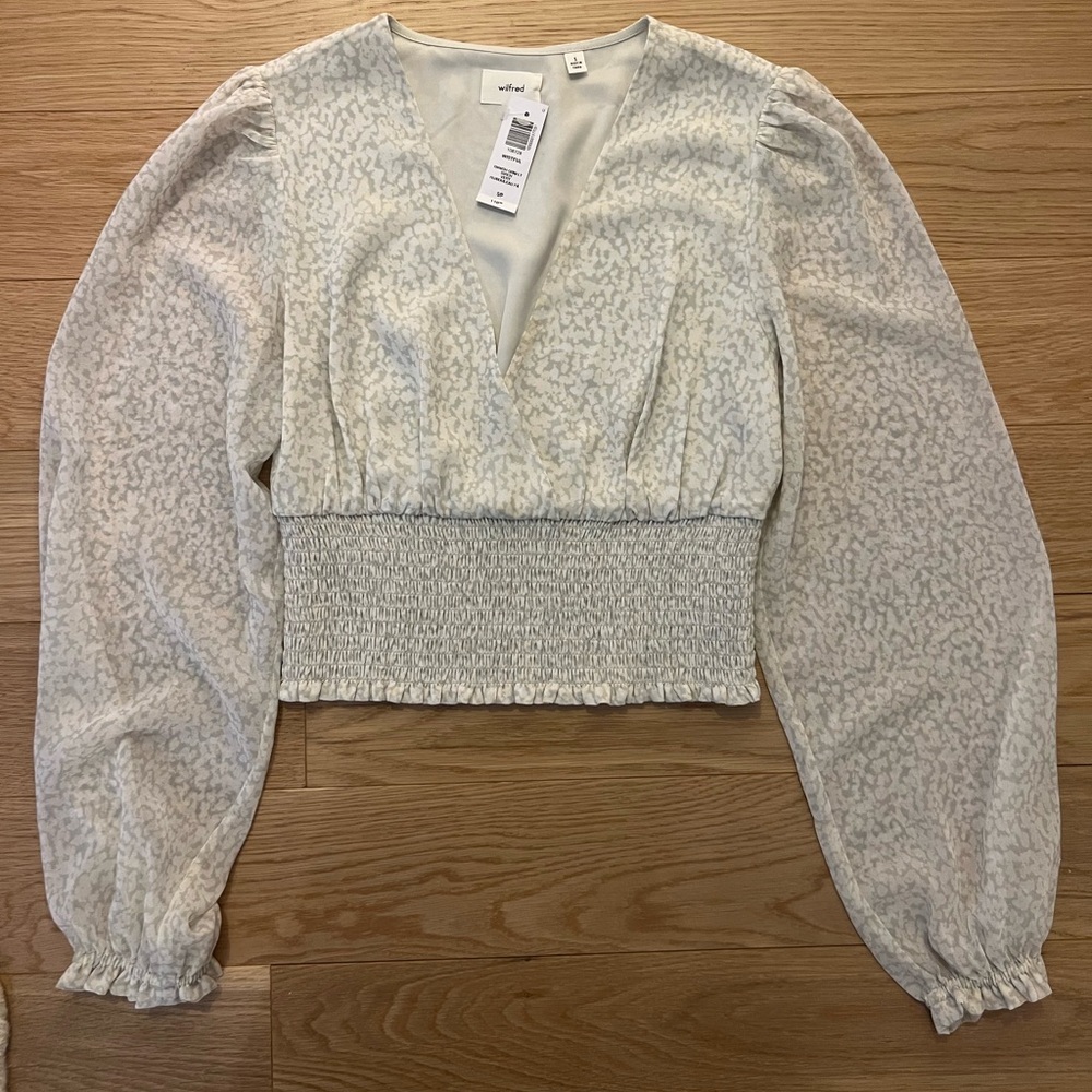 Wilfred (aritzia) long sleeve top